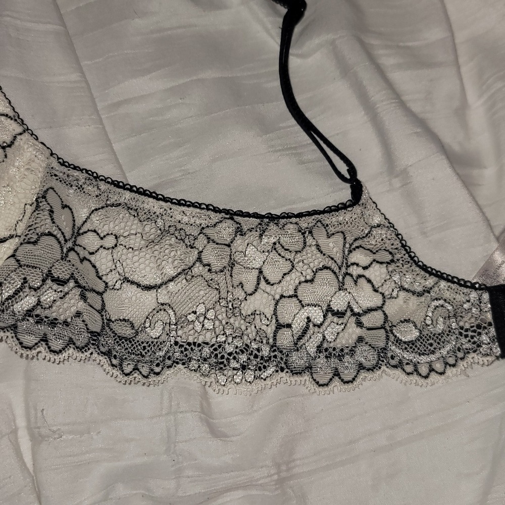 Victoria's Secret Very Sexy Push Up Bra Lot 2 36B Teal Sequins White Black Lace - Picture 5 of 5